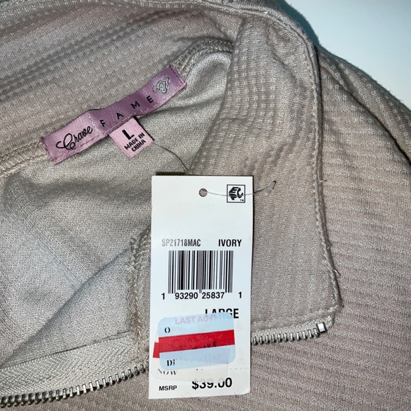 NWT Women’s Crave Fame Waffle Knit Long Sleeve Cropped Sweatshirt - Tan - Large - Picture 3 of 4